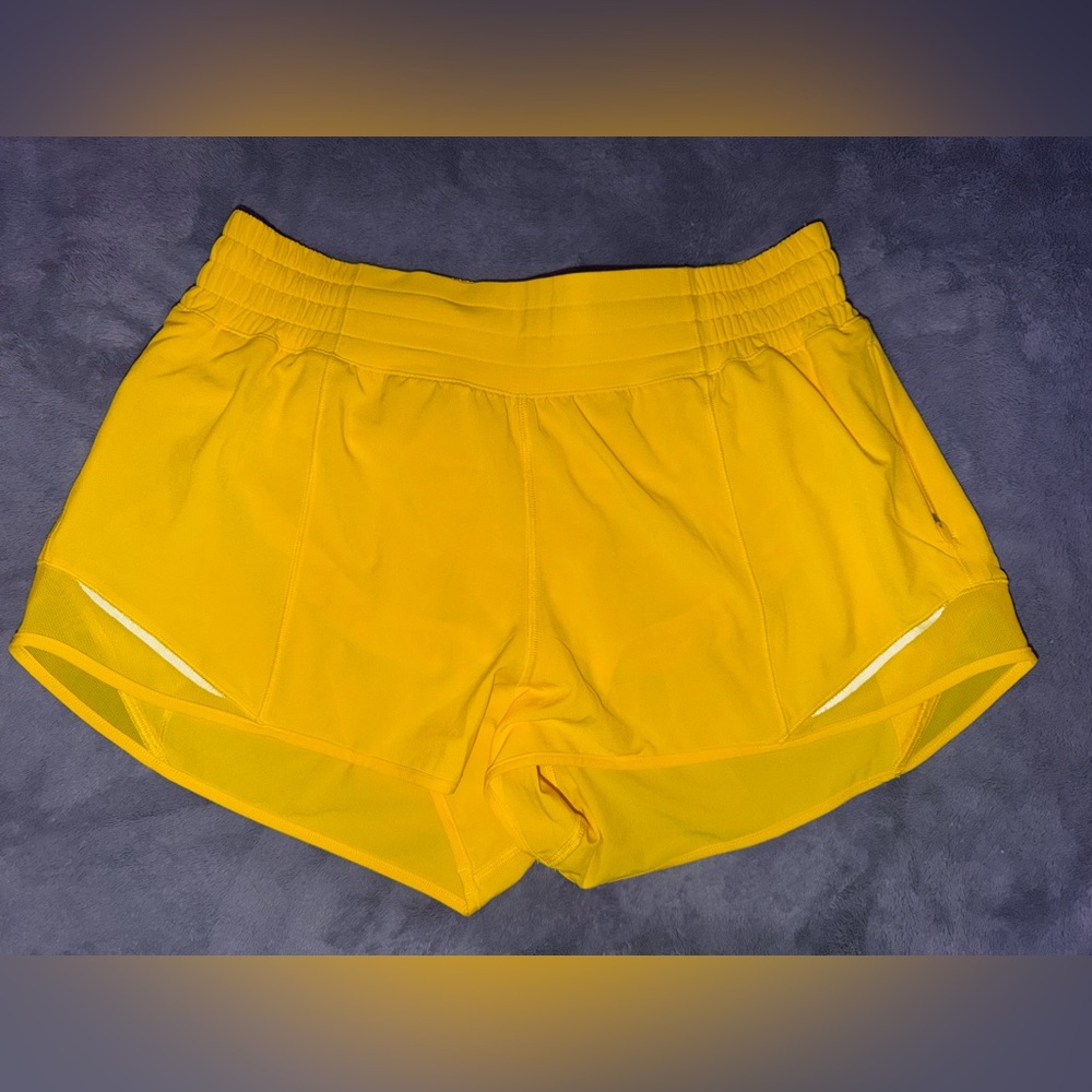 Lululemon Hotty Hot High-Rise HR Lined Short Maize Yellow 2.5” 8